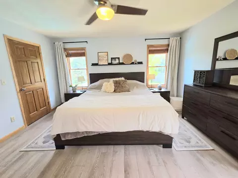 Bedroom - 3226 E Greenleaf Dr, Appleton, WI 54913 photo 2 of 10