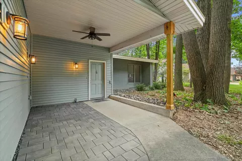 Exterior - 1525 S Weimar St, Appleton, WI 54915 photo 6 of 12