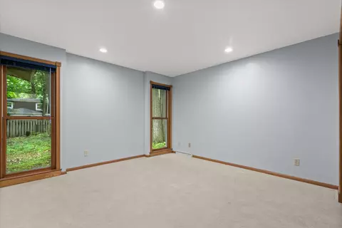 Bedroom - 1525 S Weimar St, Appleton, WI 54915 photo 6 of 10