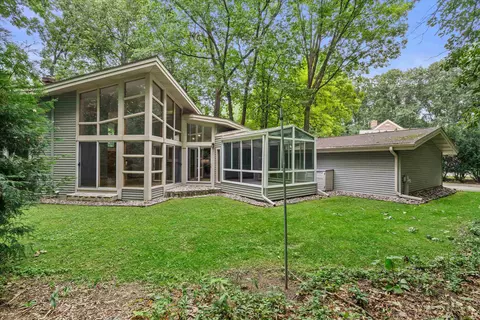 Exterior - 1525 S Weimar St, Appleton, WI 54915 photo 3 of 12