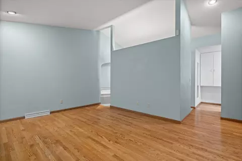 Bedroom - 1525 S Weimar St, Appleton, WI 54915 photo 2 of 10