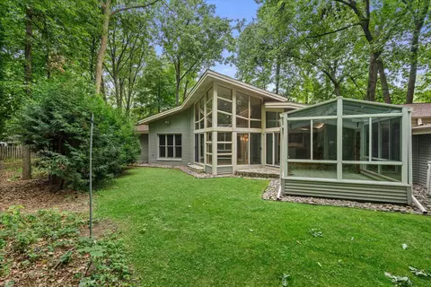 Exterior - 1525 S Weimar St, Appleton, WI 54915 photo 4 of 12