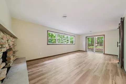 Living - 3973 W Highview Dr, Appleton, WI 54913 photo 4 of 5