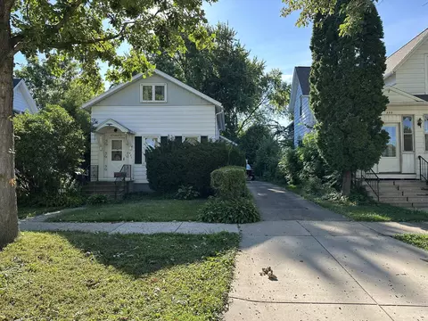 331 S Jackson St, Green Bay, WI 54301