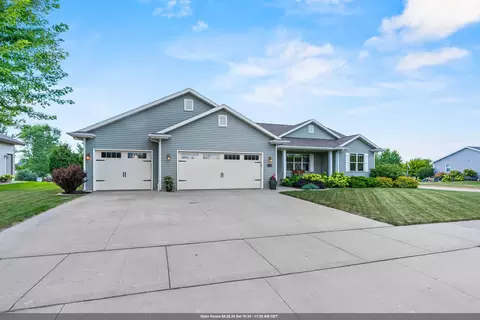 4301 Fieldcrest Dr, Kaukauna, WI 54130