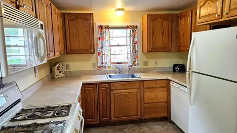 Kitchen - 403 N Clark St, Appleton, WI 54911 photo 2 of 5