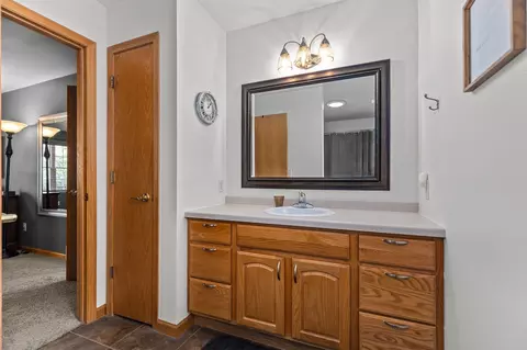 Bath - 3023 E Greenleaf Dr, Appleton, WI 54913 photo 7 of 7
