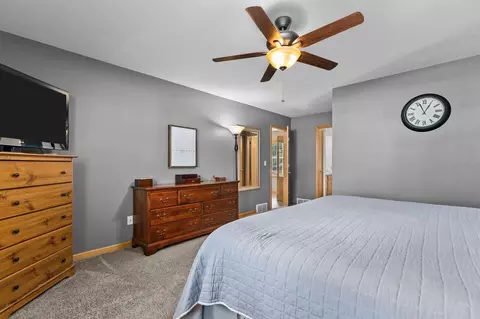 Bedroom - 3023 E Greenleaf Dr, Appleton, WI 54913 photo 8 of 8
