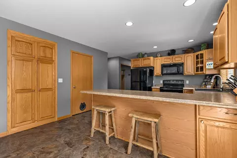 Kitchen - 3023 E Greenleaf Dr, Appleton, WI 54913 photo 3 of 4