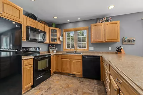 Kitchen - 3023 E Greenleaf Dr, Appleton, WI 54913 photo 2 of 4