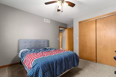 Bedroom - 3023 E Greenleaf Dr, Appleton, WI 54913 photo 7 of 8