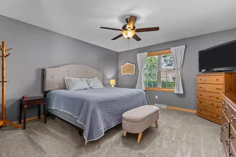 Bedroom - 3023 E Greenleaf Dr, Appleton, WI 54913 photo 1 of 8