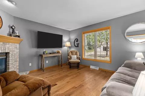 Living - 3023 E Greenleaf Dr, Appleton, WI 54913 photo 2 of 3