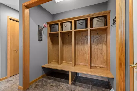 Entry Way - 3023 E Greenleaf Dr, Appleton, WI 54913 photo 4 of 7