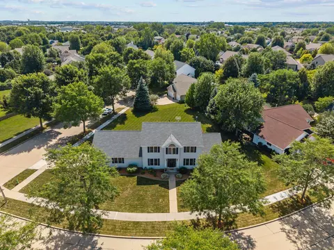 View/Area - 3023 E Greenleaf Dr, Appleton, WI 54913 photo 1 of 10