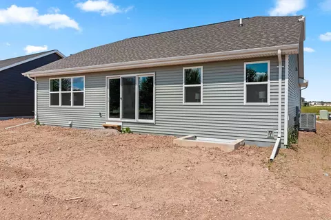 Exterior - 1713 Golden Gate Dr, Appleton, WI 54913 photo 2 of 2