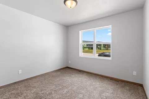 Bedroom - 1713 Golden Gate Dr, Appleton, WI 54913 photo 3 of 6