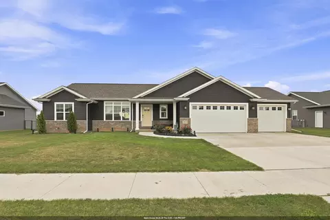 2014 Bear Paw Trl, Kaukauna, WI 54130