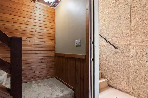 Entry Way - 1712 Edgewood Dr, Appleton, WI 54913 photo 2 of 3