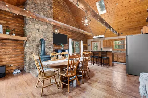 Dining - 1712 Edgewood Dr, Appleton, WI 54913 photo 3 of 5