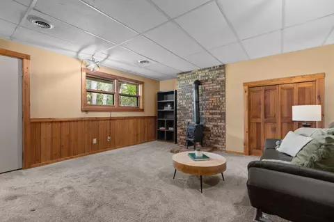 Living - 1712 Edgewood Dr, Appleton, WI 54913 photo 2 of 2