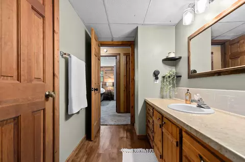 Bath - 1712 Edgewood Dr, Appleton, WI 54913 photo 4 of 4
