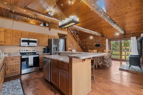 Kitchen - 1712 Edgewood Dr, Appleton, WI 54913 photo 1 of 4