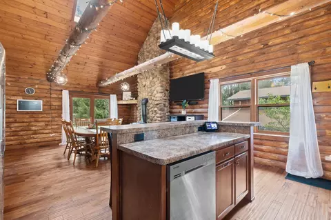 Kitchen - 1712 Edgewood Dr, Appleton, WI 54913 photo 3 of 4