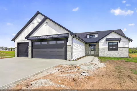 n916 Quarry Rim Road, Hortonville, WI 54944