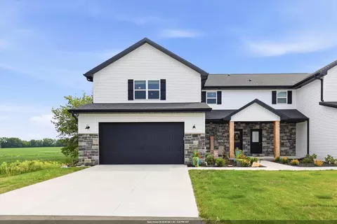 2601 St Thomas Ln, Neenah, WI 54956