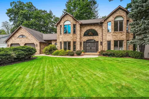 120 Garden Gate Ct, Green Bay, WI 54313