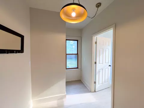 Entry Way - 326 E Summer St, Appleton, WI 54911 photo 2 of 3