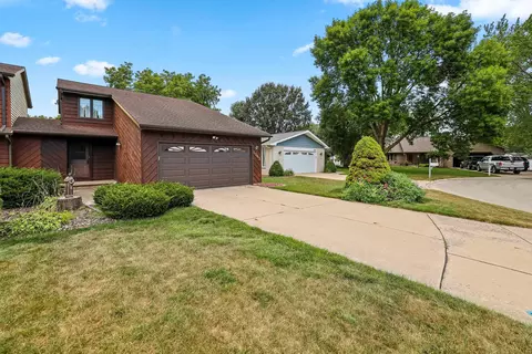 1043 Coppens Rd, Green Bay, WI 54303