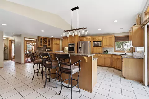 Kitchen - 1502 E Cranberry Dr, Appleton, WI 54915 photo 2 of 4