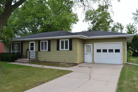 1138 Higgins Ave, Neenah, WI 54956