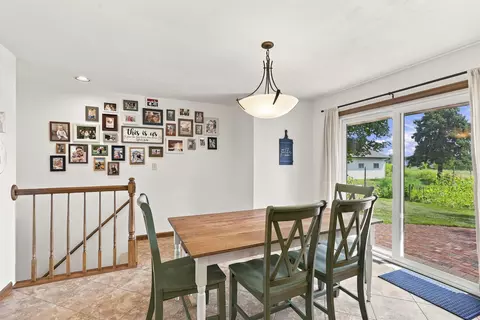 Dining - 4521 W Capitol Dr, Appleton, WI 54913 photo 2 of 2