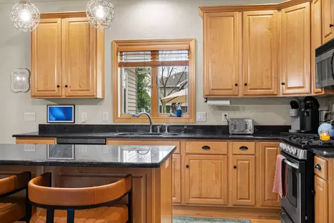 Kitchen - w6571 Austin Drive, Appleton, WI 54915 photo 4 of 7