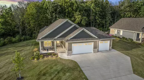 2608 Canvasback Dr, Menasha, WI 54952