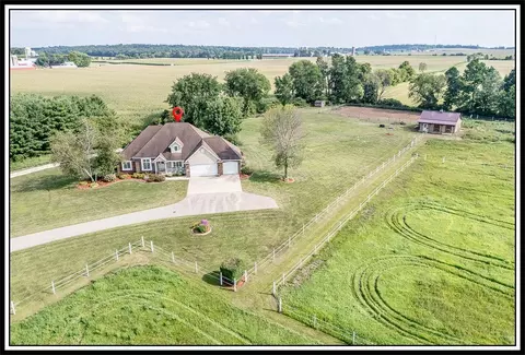 e8403 Church Road, New London, WI 54961