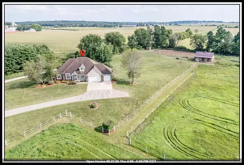 e8403 Church Road, New London, WI 54961