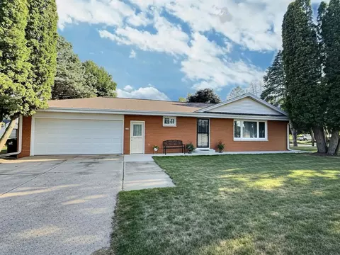 247 W Menasha Ave, Whitelaw, WI 54247