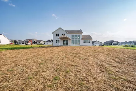 Exterior - 122 Beckerae Ct, Wrightstown, WI 54180 photo 2 of 4
