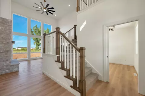 Entry Way - 122 Beckerae Ct, Wrightstown, WI 54180 photo 2 of 11