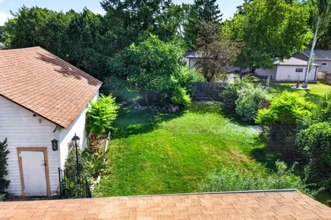 Exterior - 824 S Weimar St, Appleton, WI 54915 photo 17 of 21