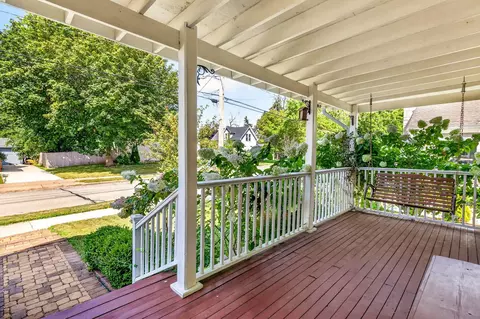 Exterior - 824 S Weimar St, Appleton, WI 54915 photo 4 of 21