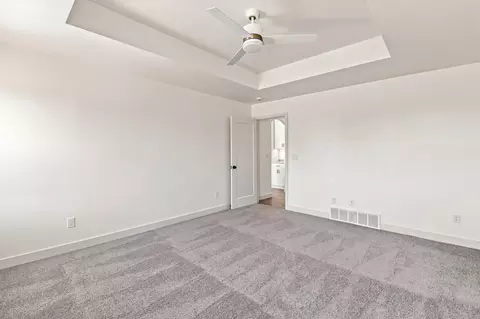 Bedroom - 587 Emerald Isle Ct, Wrightstown, WI 54180 photo 2 of 7