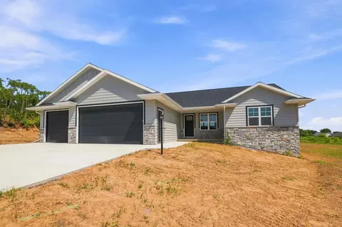 Exterior - 587 Emerald Isle Ct, Wrightstown, WI 54180 photo 2 of 6