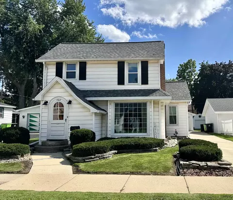707 E Main St, Waupun, WI 53963