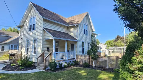 Exterior - 714 N Durkee St, Appleton, WI 54911 photo 7 of 7