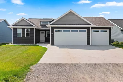 1526 Freedom Meadows Dr, Neenah, WI 54956